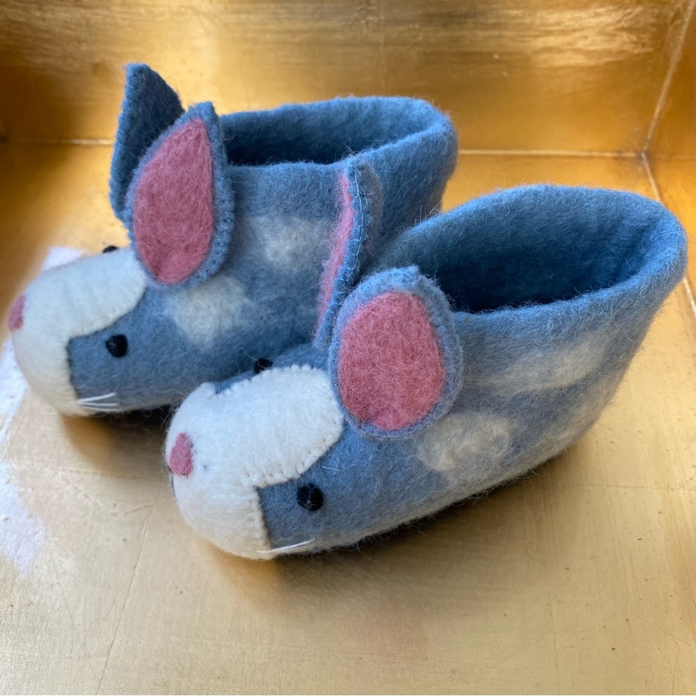 Rory Rabbit Felt Slippers, by Sew Heart Felt England. 12-18 months. Handmade - Picture 4 of 12